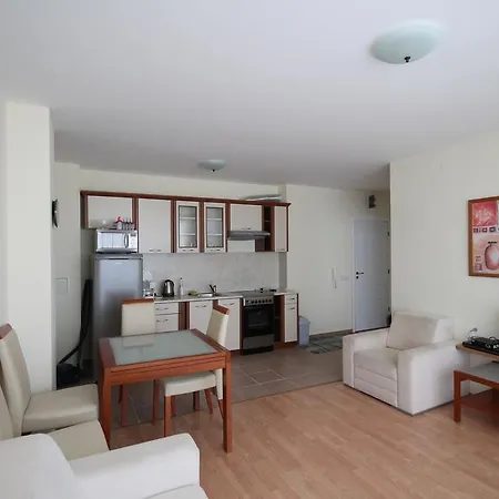 Apartment Arendoo In Fort Club