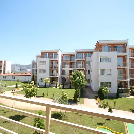 Arendoo In Fort Club Apartment