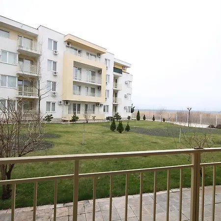 Arendoo In Fort Club Apartment *