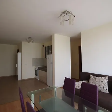 Arendoo In Fort Club Apartment *