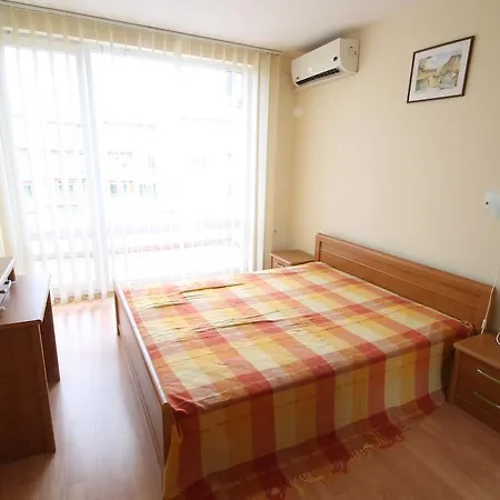 Arendoo In Fort Club Apartment