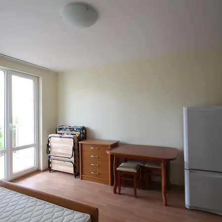 Arendoo In Fort Club Apartment
